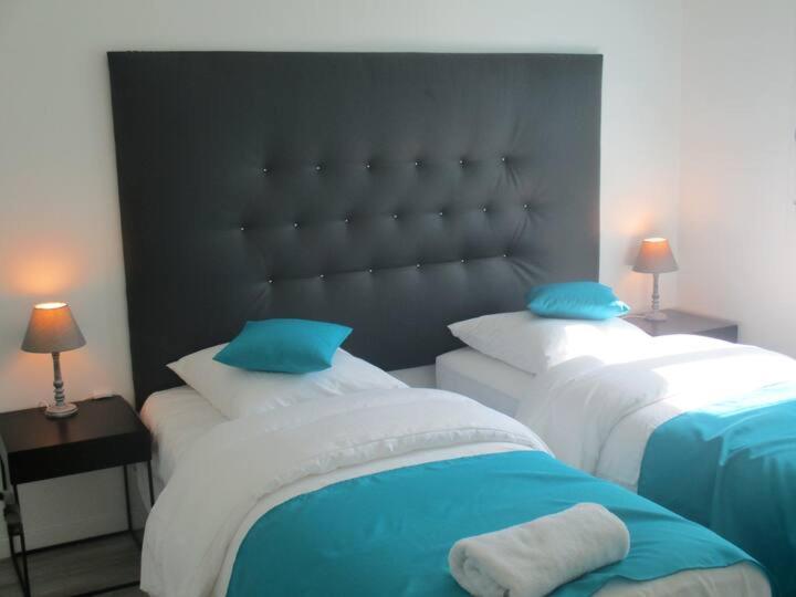 La P'tite Maison Du Chateau Vakantiehuis Eclassan